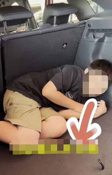 越野车后备箱塞娃引争议：儿童乘车安全不容忽视